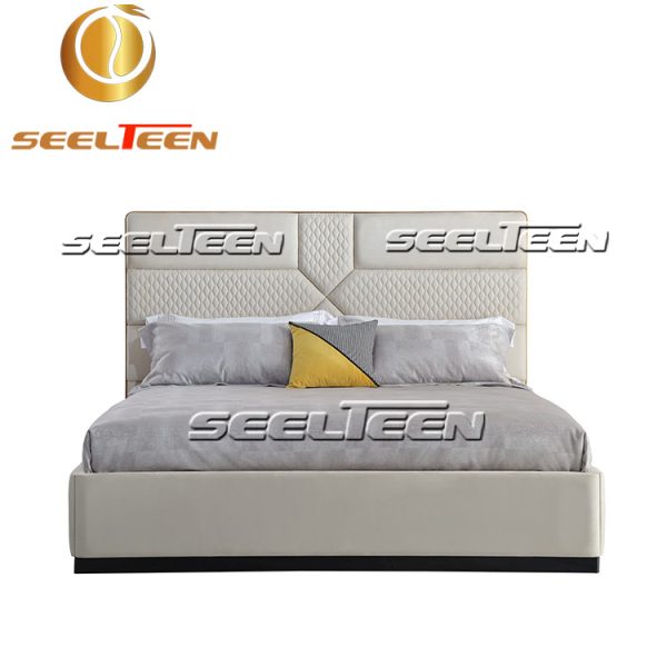 Superior King Room Bed