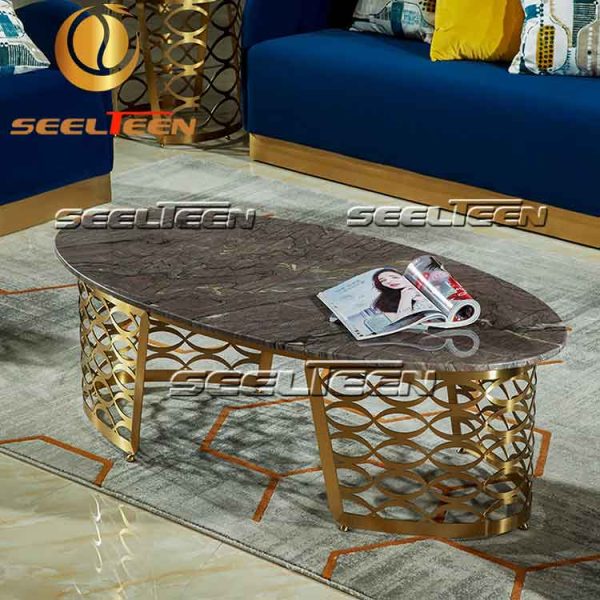 Oval coffee table